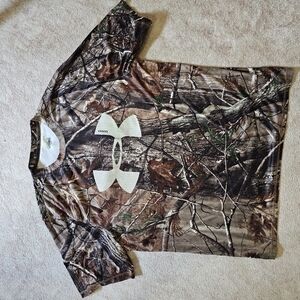 Men's UA t shirt size xl